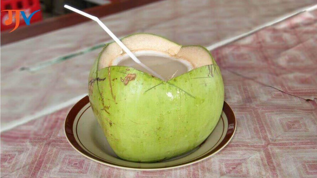 Benefits Of Coconut Water In Marathi नारळाच्या पाण्याचे फायदे
