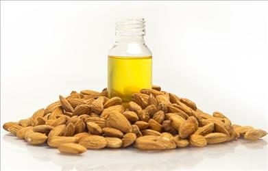  Benefits of eating Almonds in Marathi